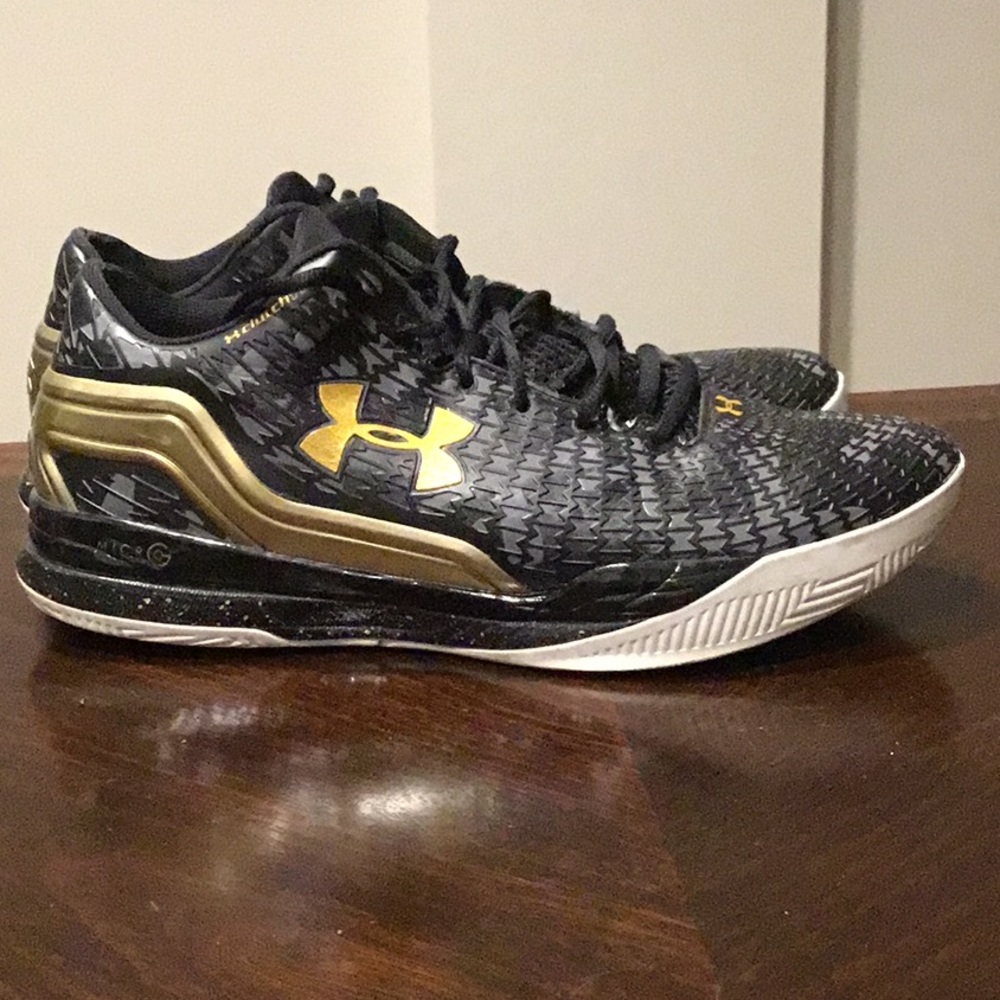 Under Armour Basketball sneaker size 9.5